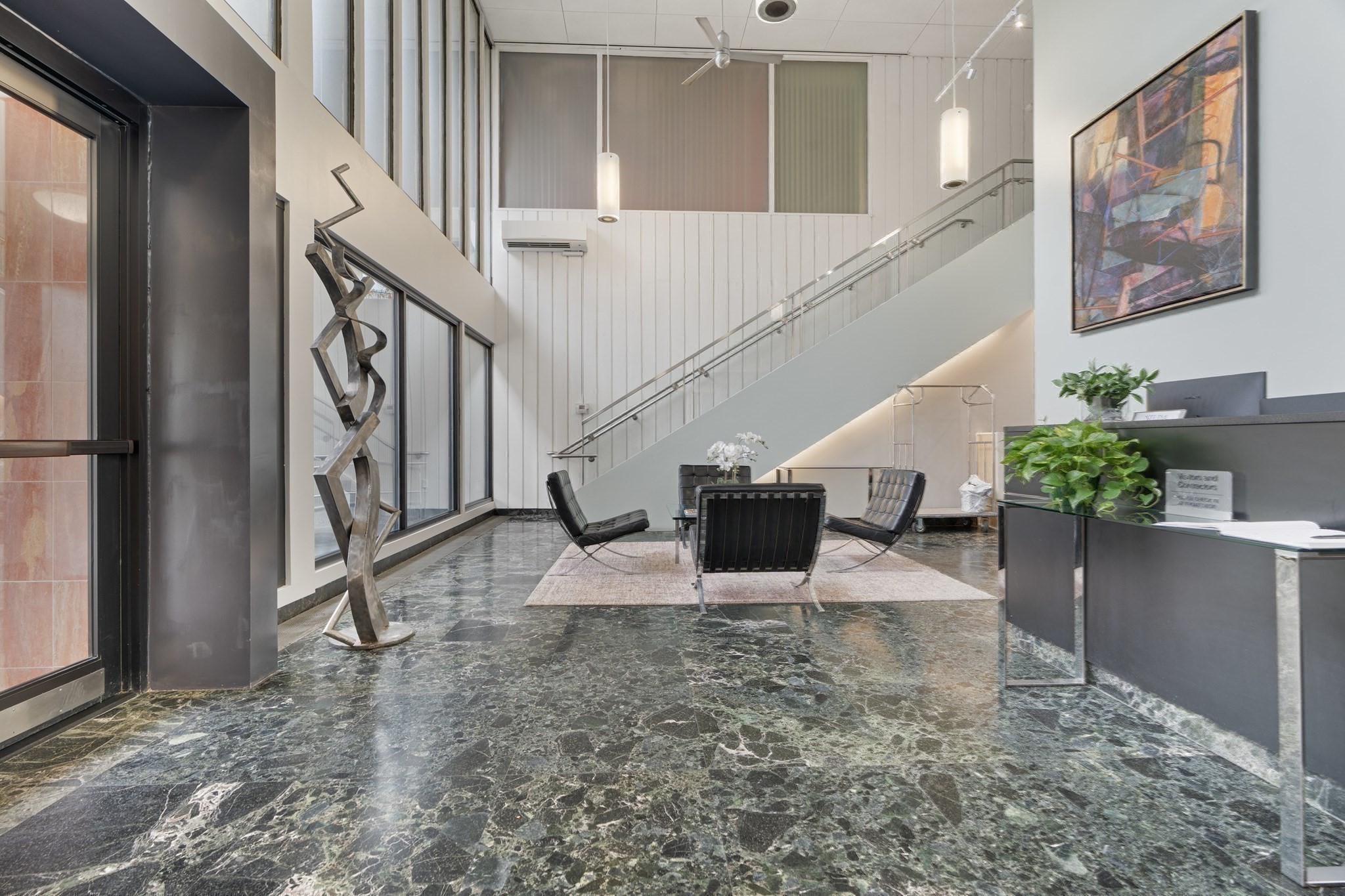 566 Commonwealth Ave # 703