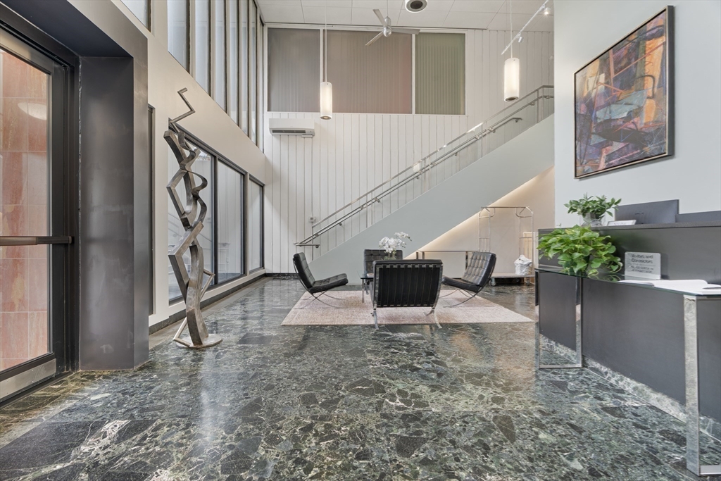 566 Commonwealth Ave # 703