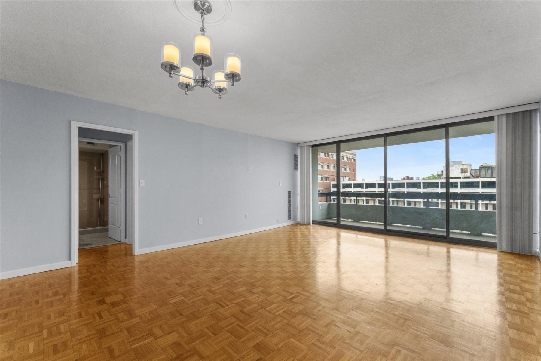 566 Commonwealth Ave # 703