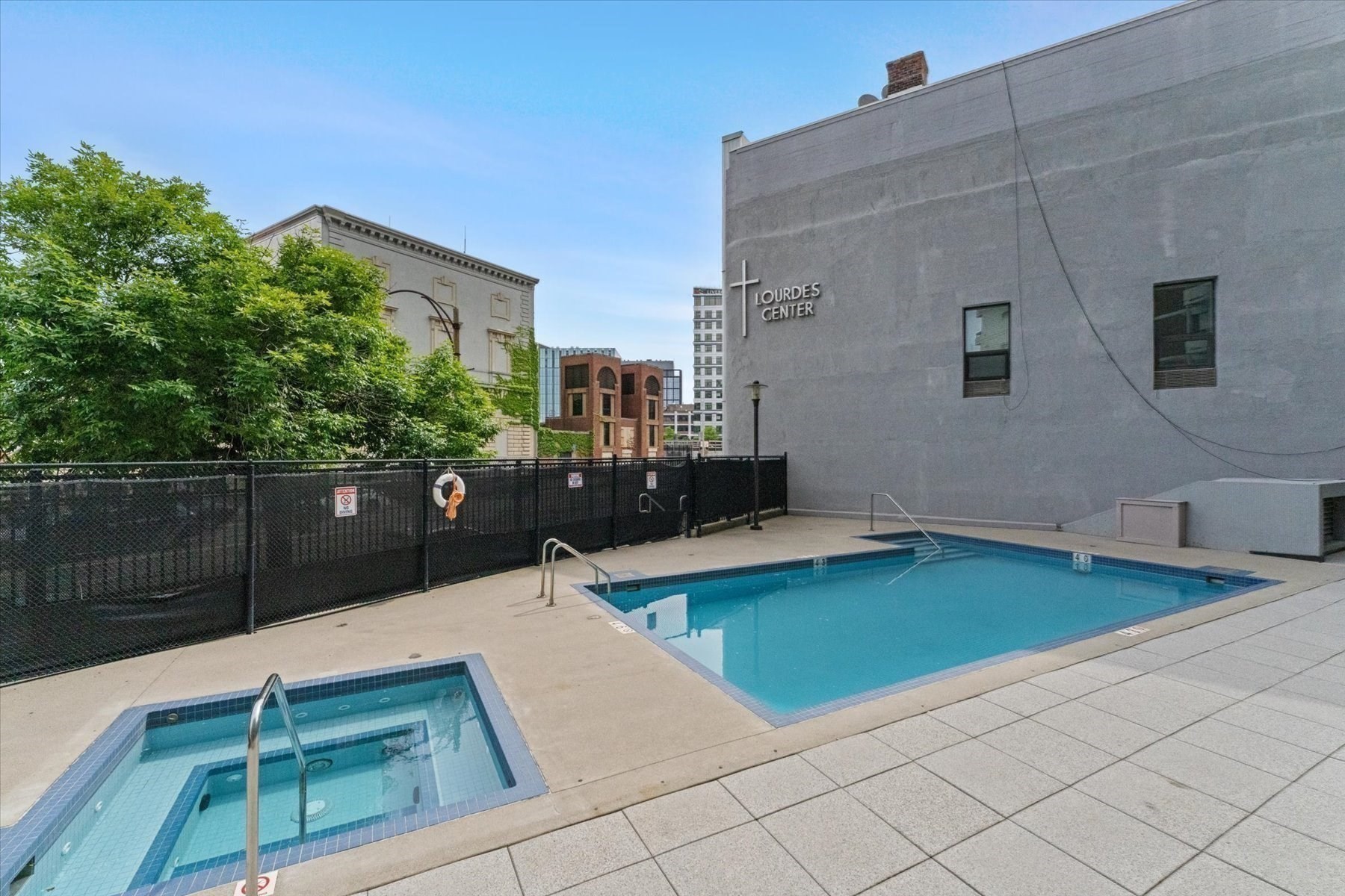 566 Commonwealth Ave # 703