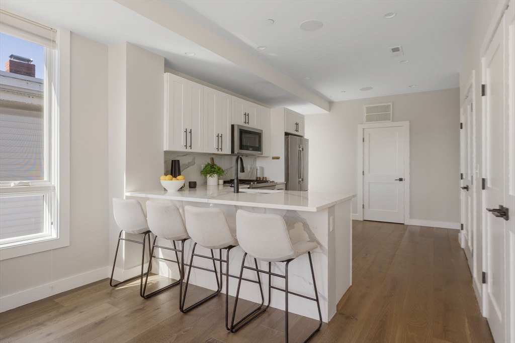 17 Chestnut Ave # 3