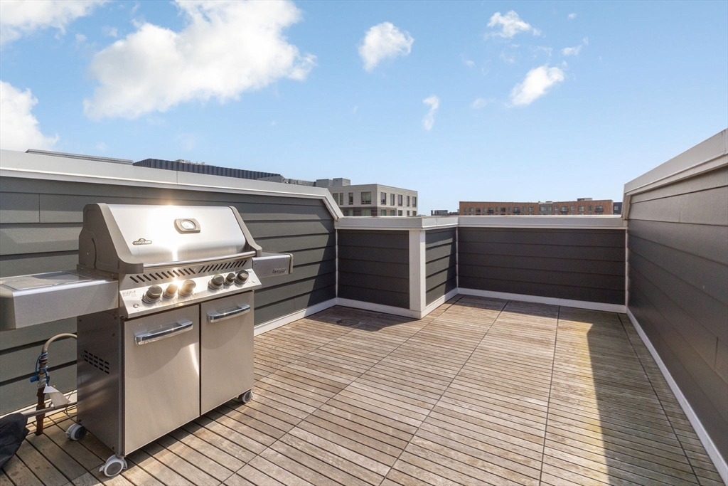 50 Hichborn St # 506