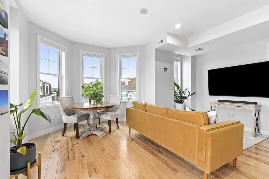 39 Lexington # 7