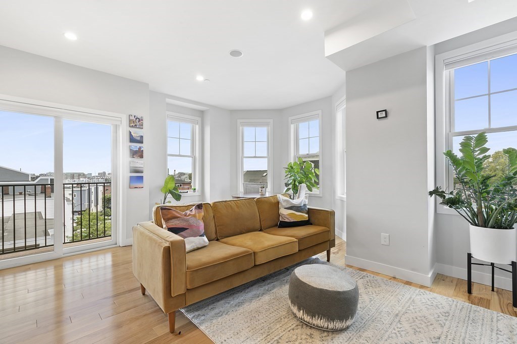 39 Lexington # 7
