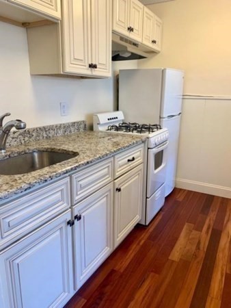 291 Commonwealth Ave # 6