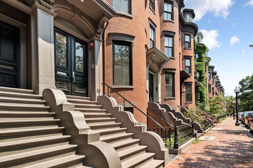 53 Rutland Square # 2