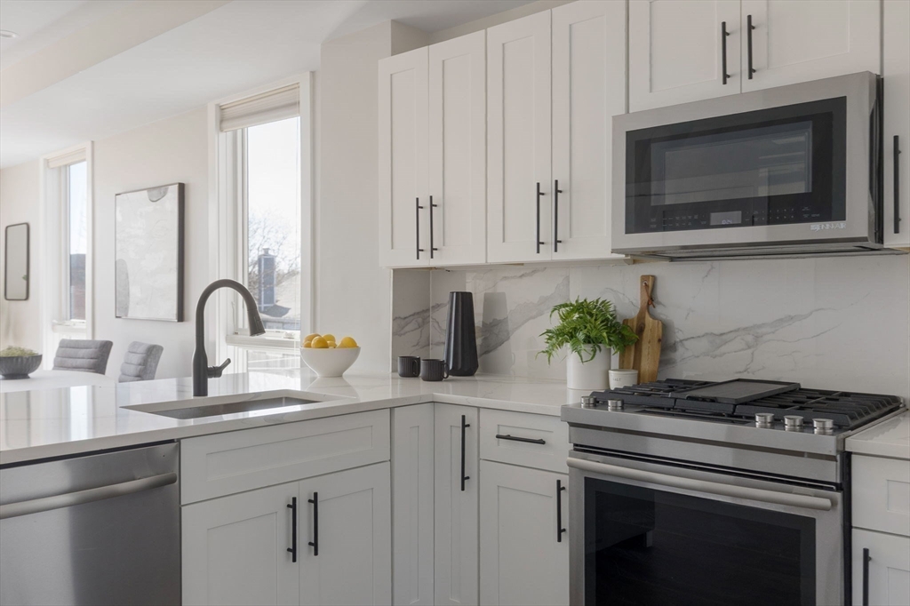 17 Chestnut Avenue # 3