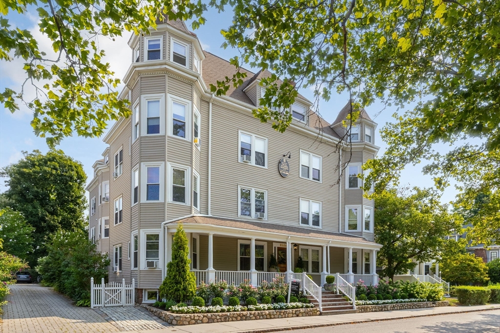 173 Davis St # 3