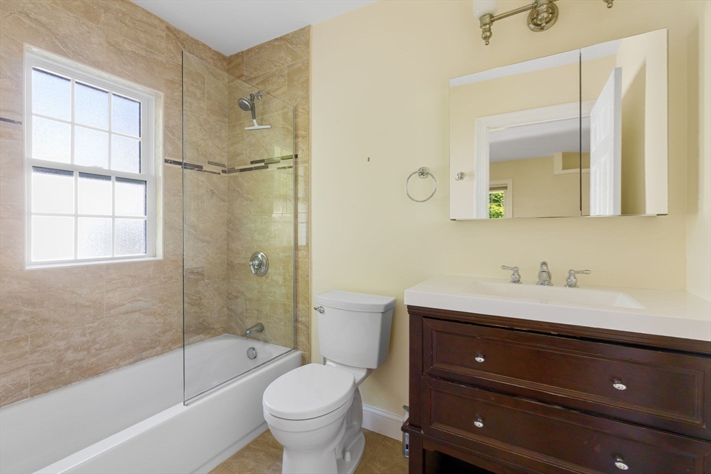 143 Williams St # 3