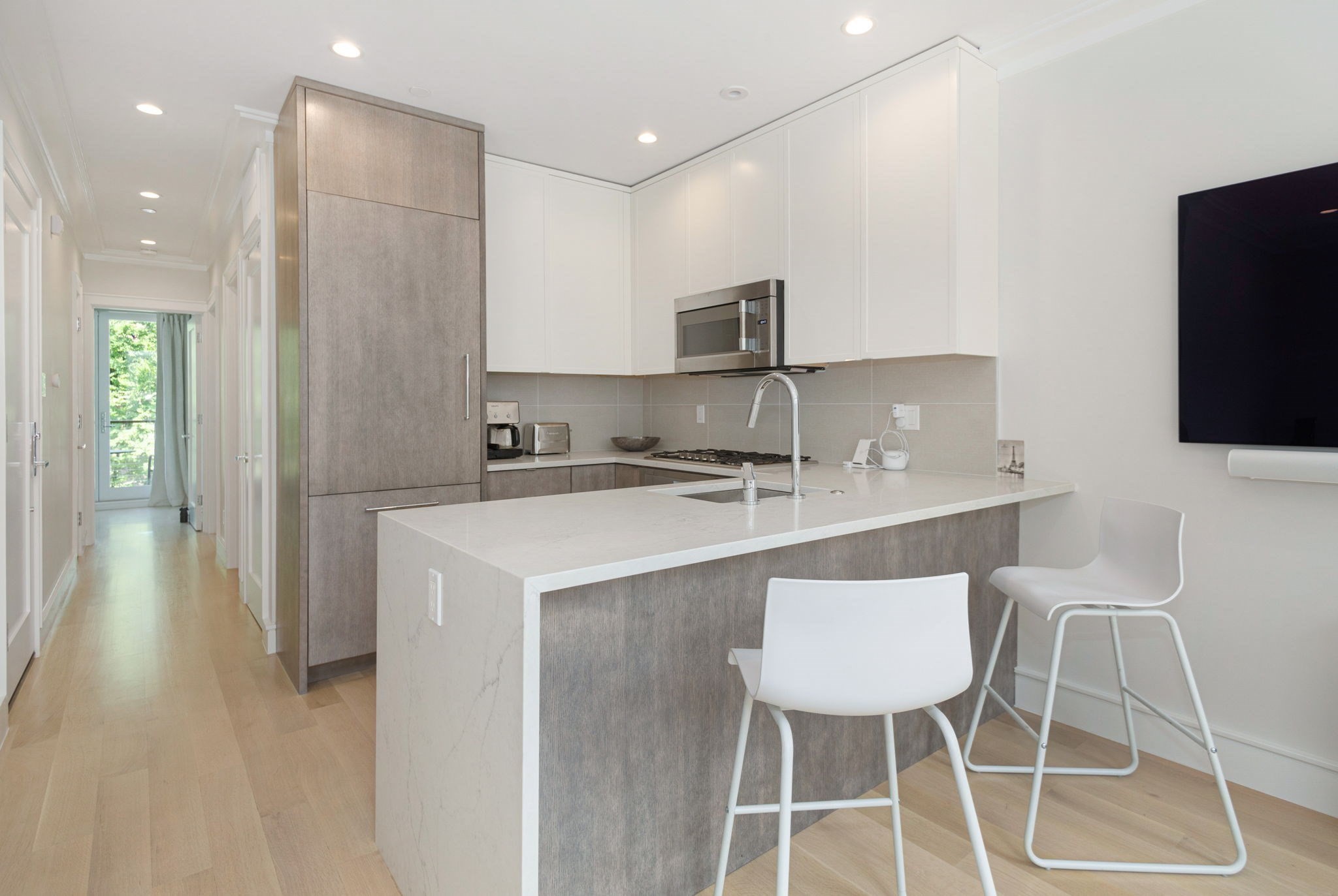 53 Rutland Sq # 2