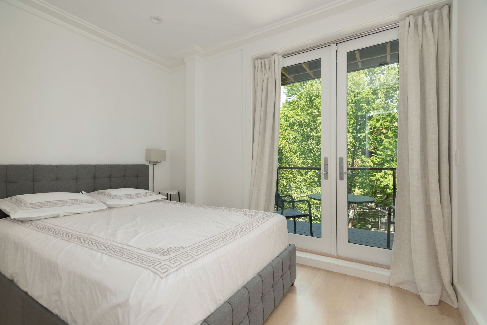 53 Rutland Sq # 2