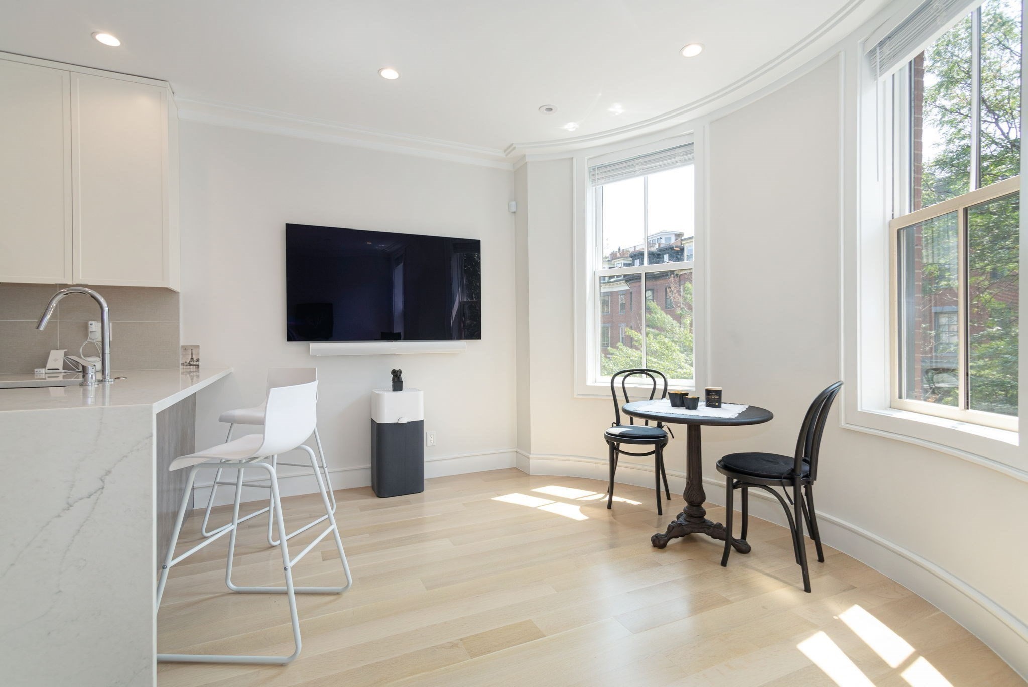 53 Rutland Sq # 2