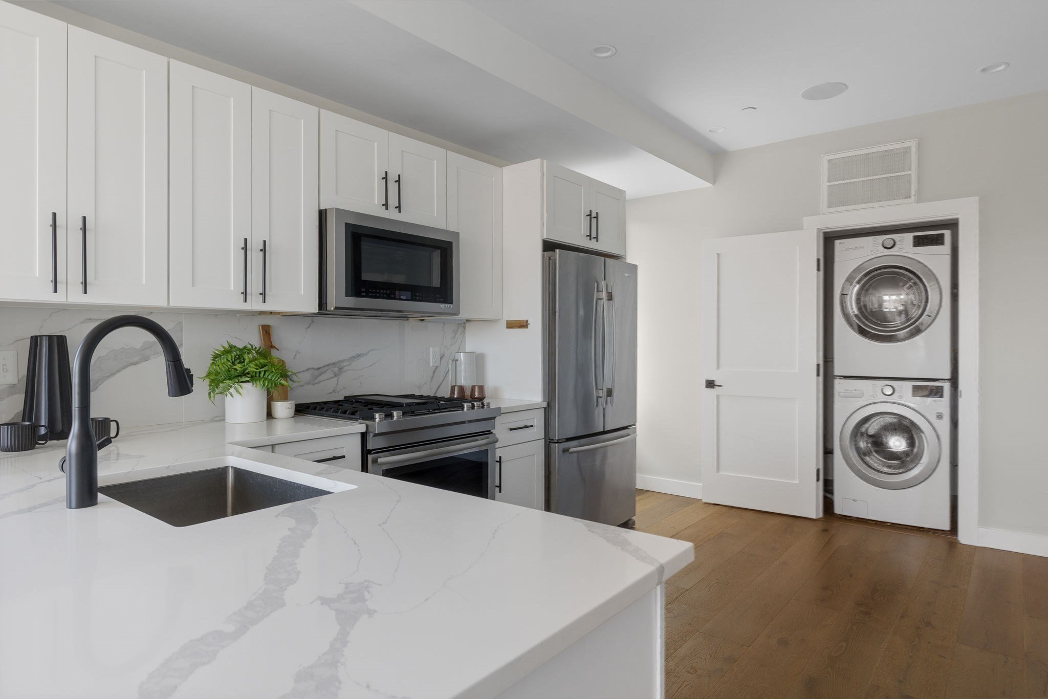 17 Chestnut Ave # 3