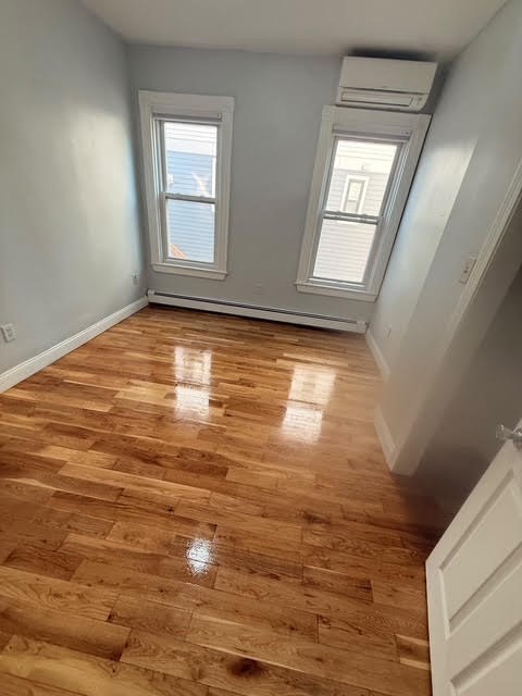 81 Sydney St # 1