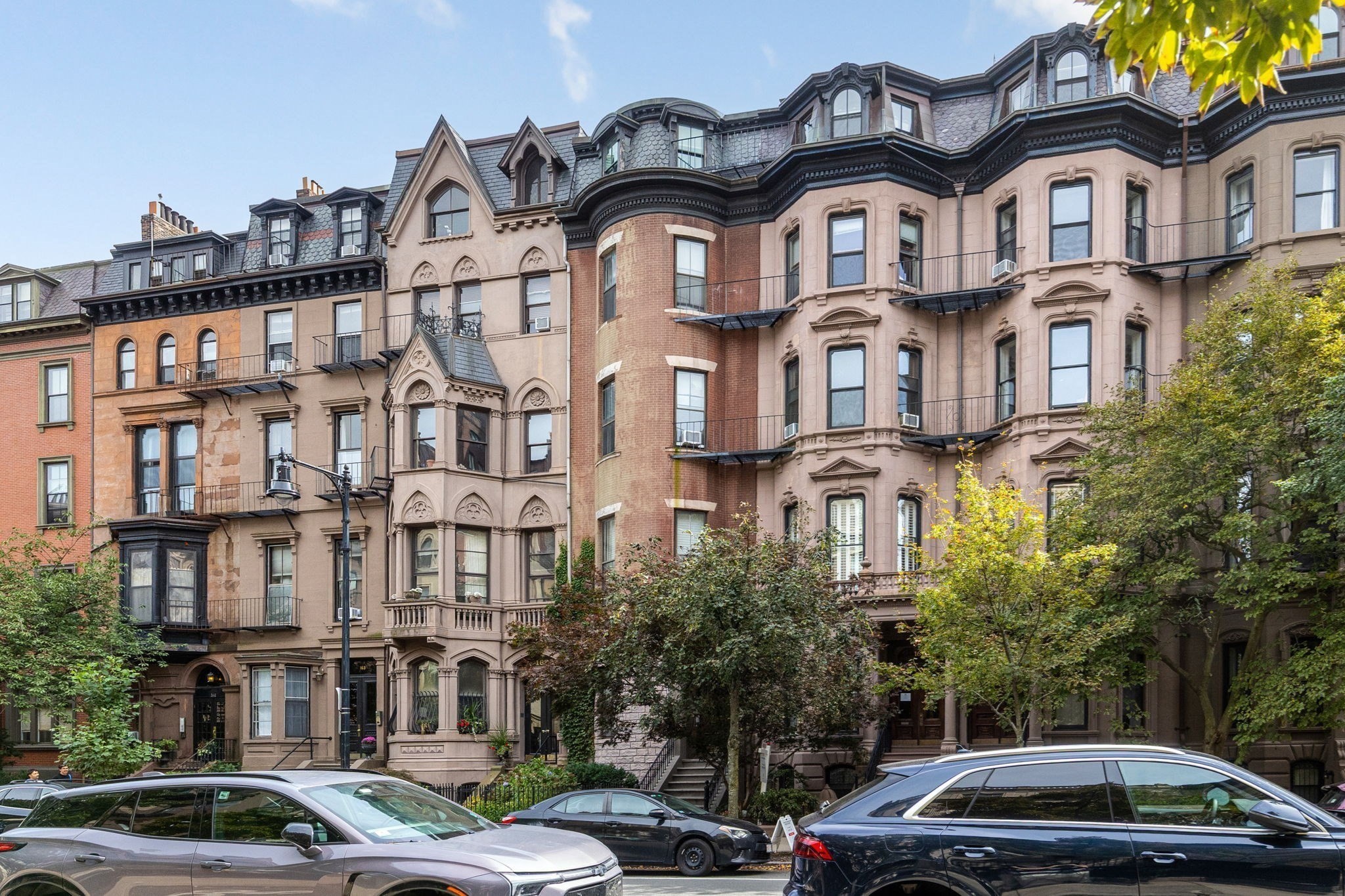 167 Beacon St Unit: 1/3