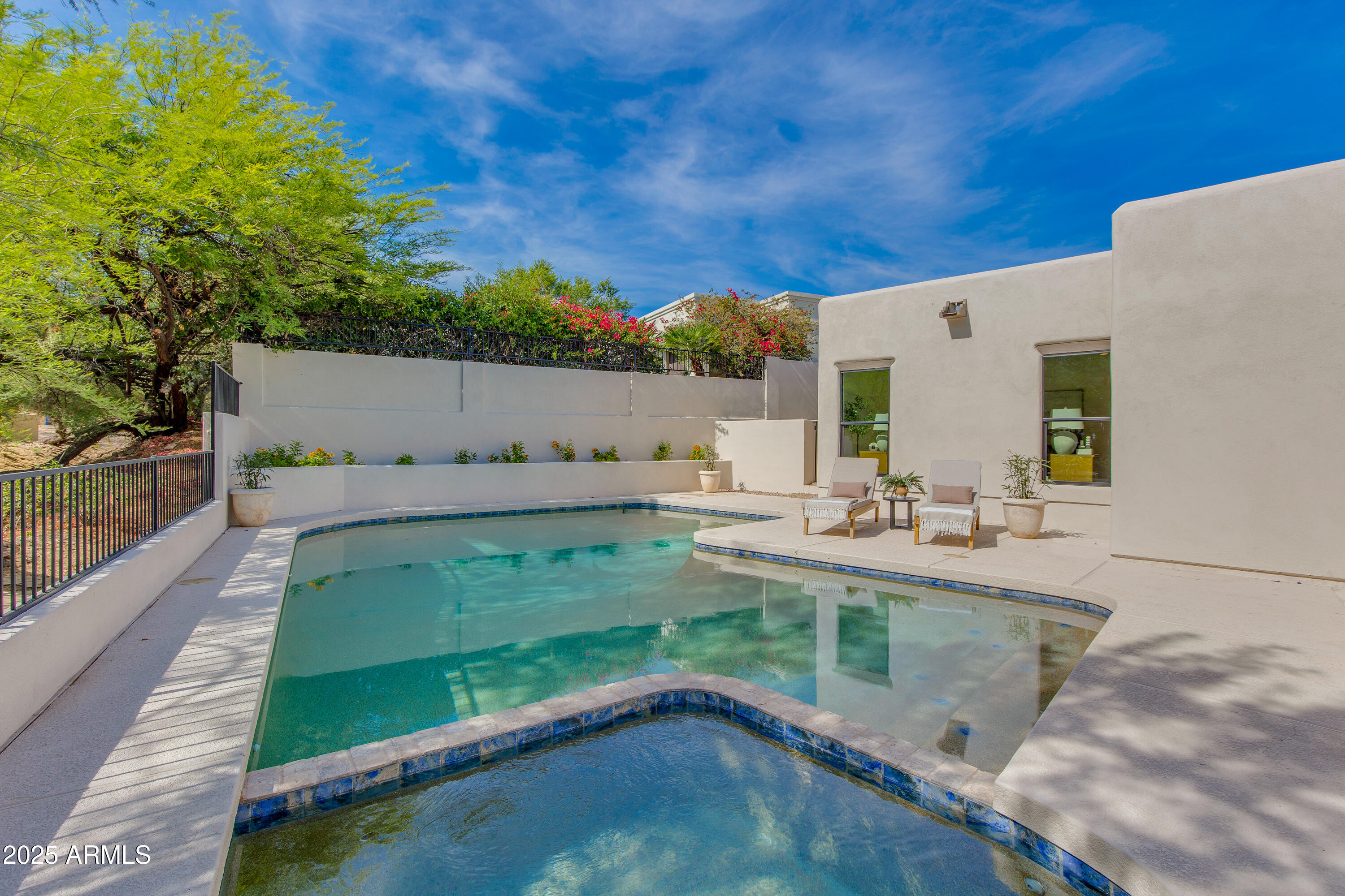 3186 E STELLA Lane