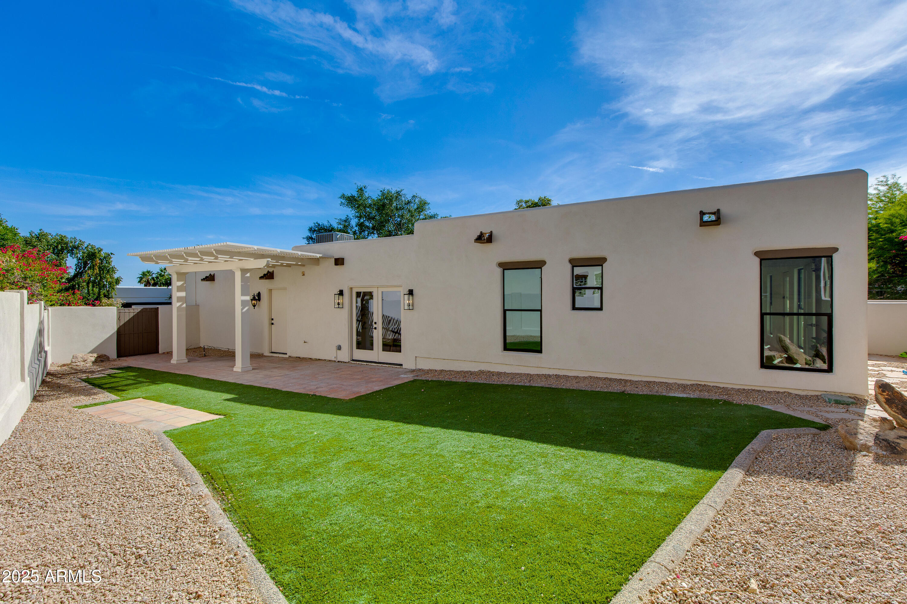 3186 E STELLA Lane