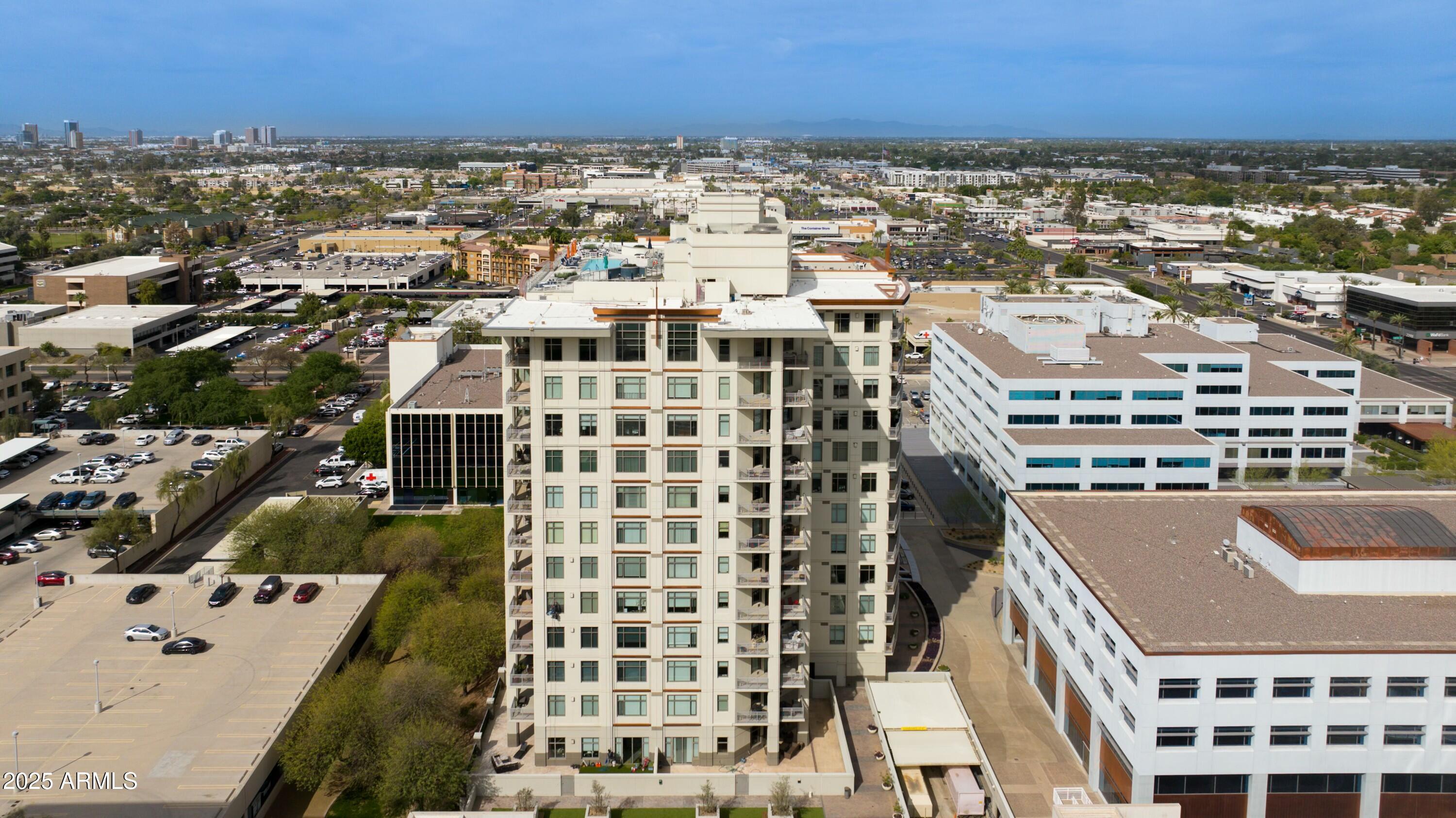 2211 E CAMELBACK Road, 402