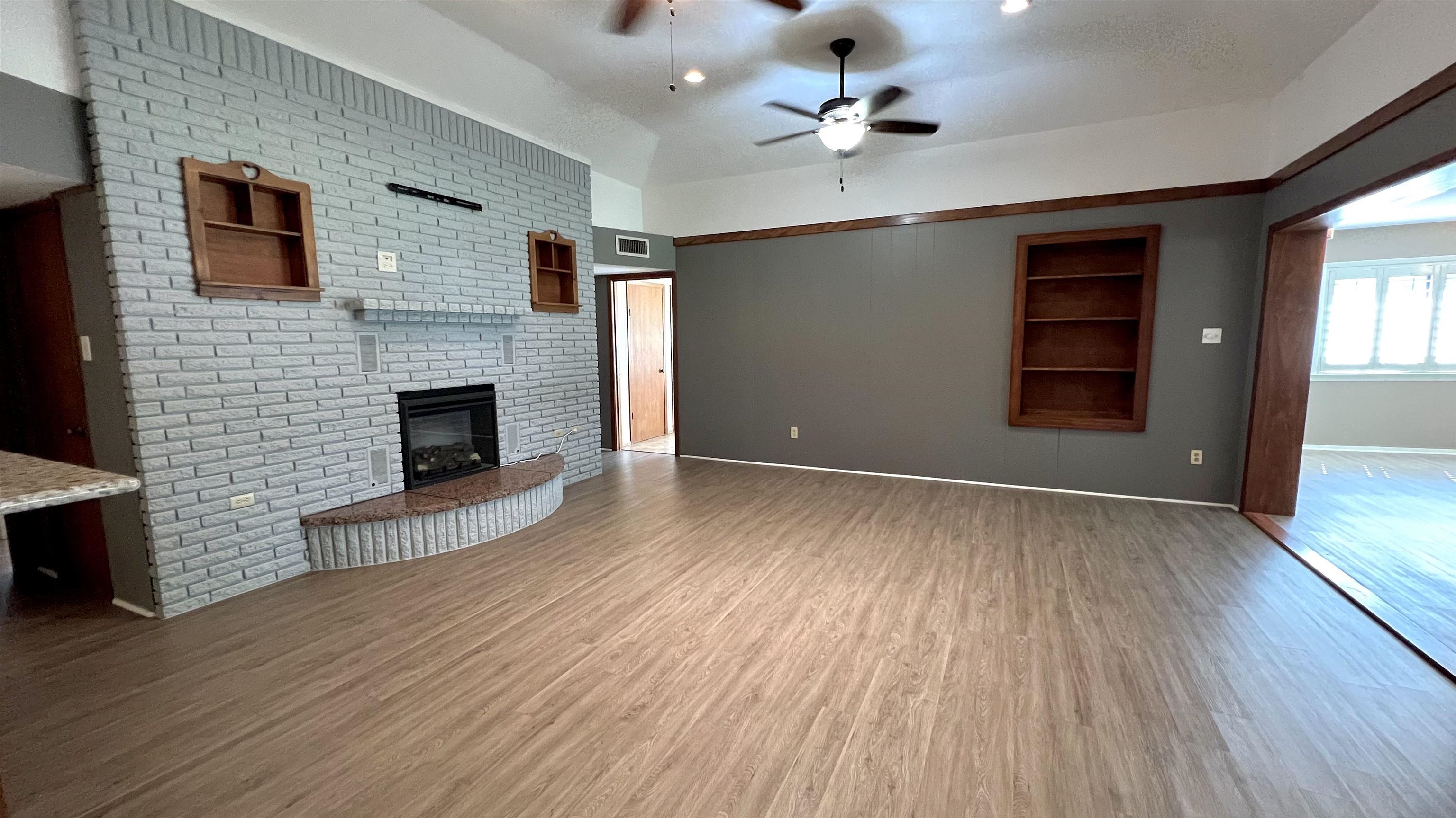 345 E LAKESHORE Drive
