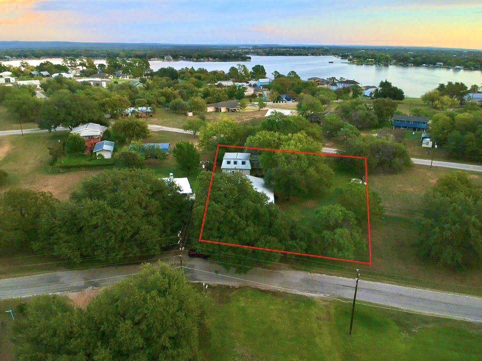 345 E LAKESHORE Drive