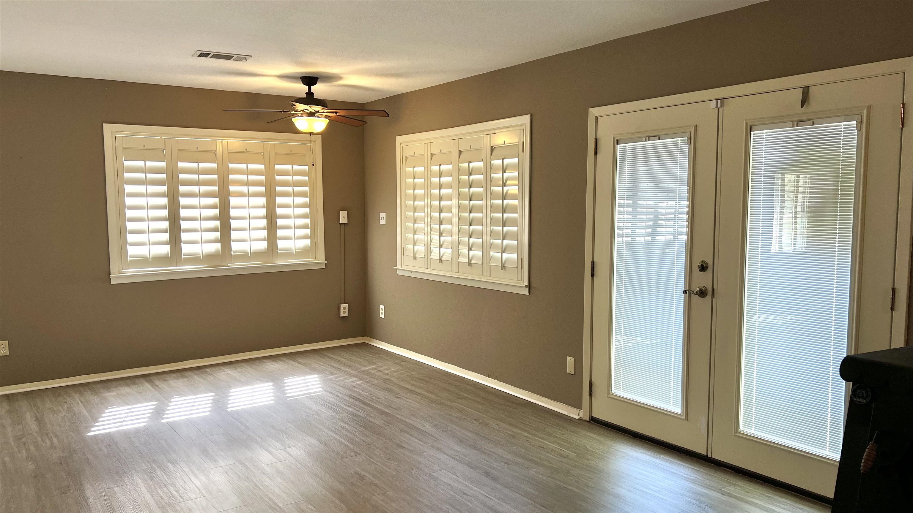 345 E LAKESHORE Drive