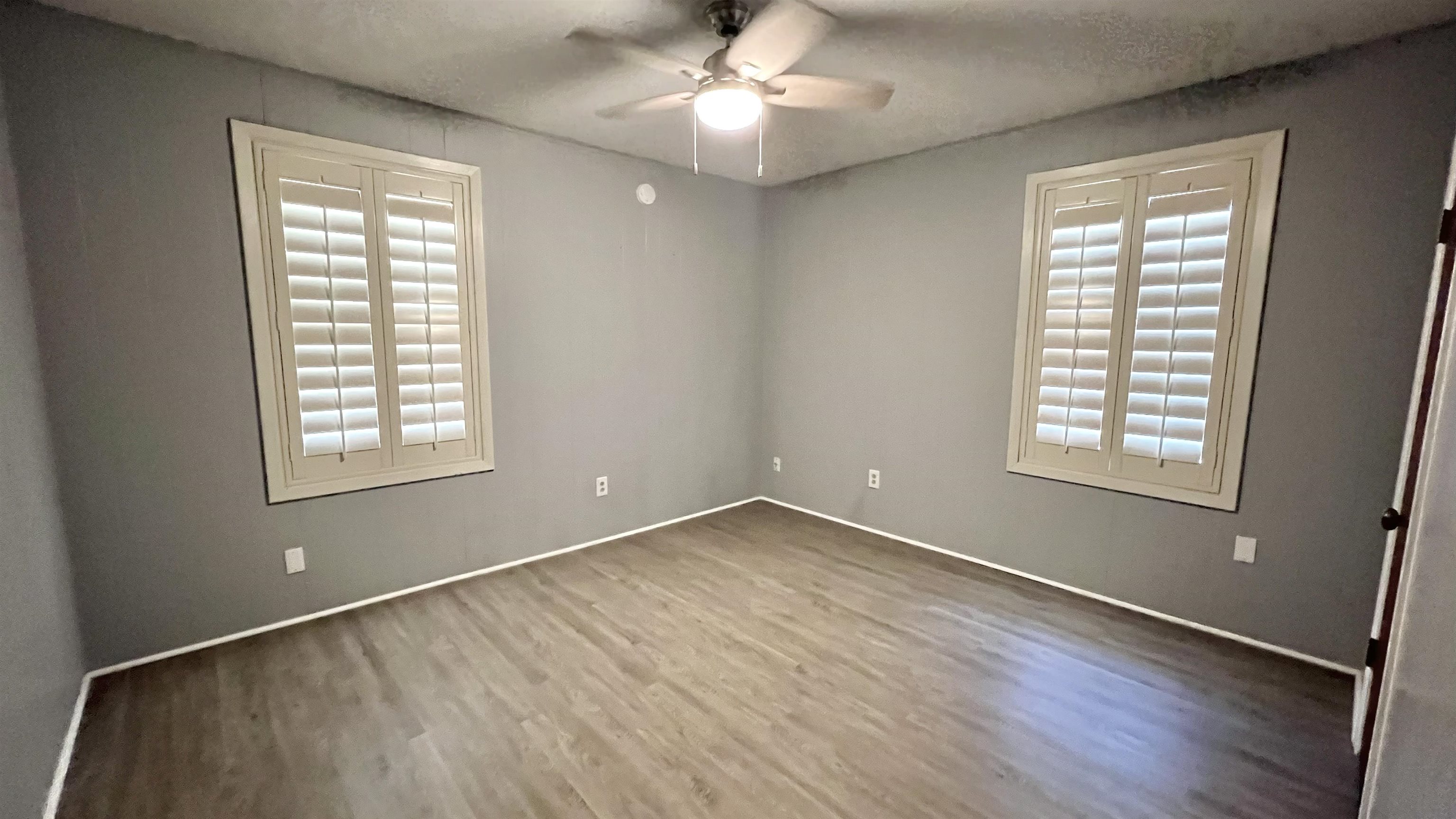 345 E LAKESHORE Drive