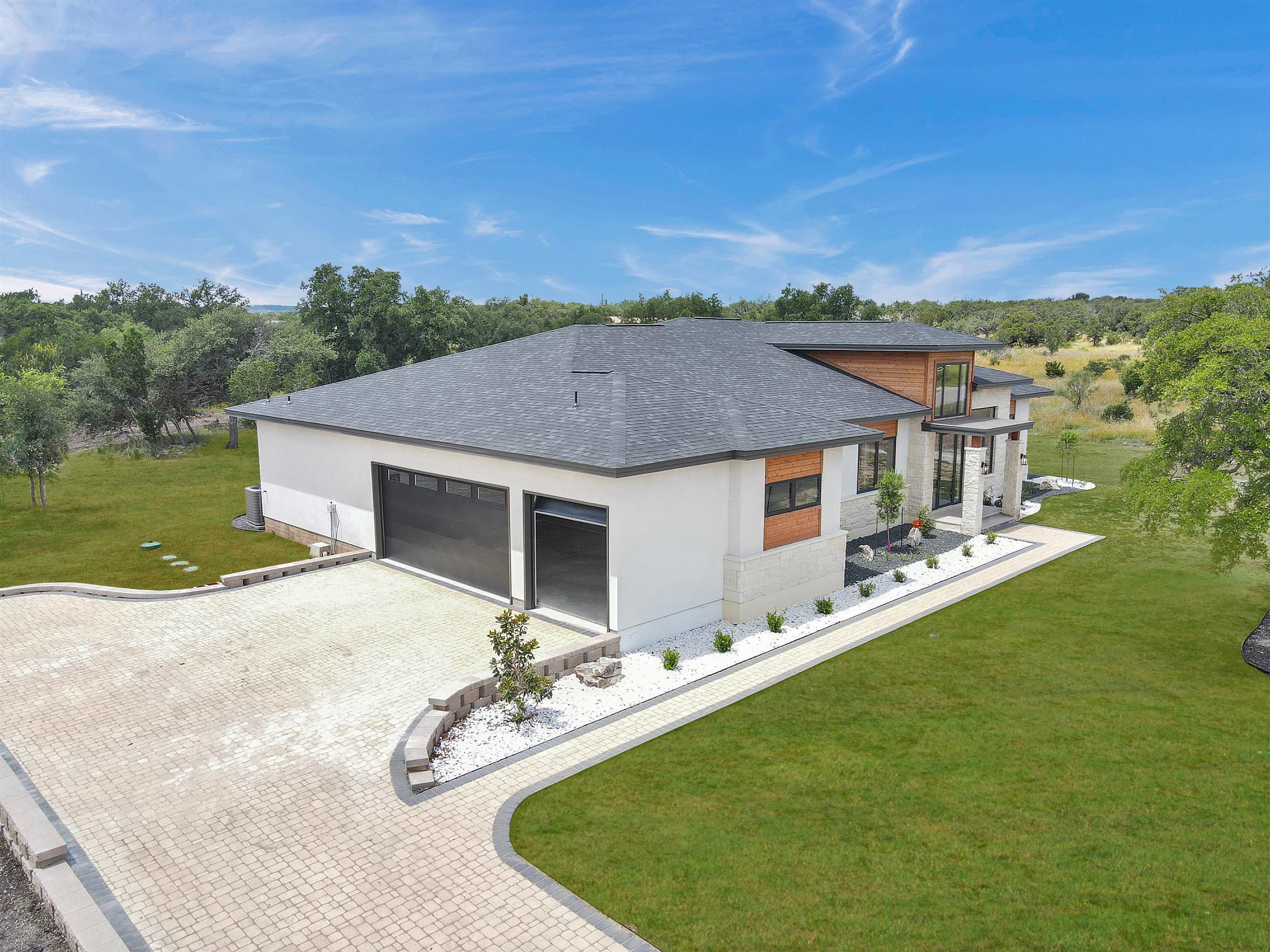 325 Spicewood Trails Drive