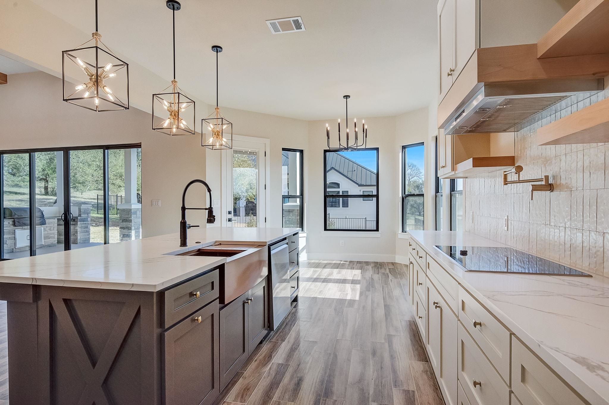 405 Quartz Way
