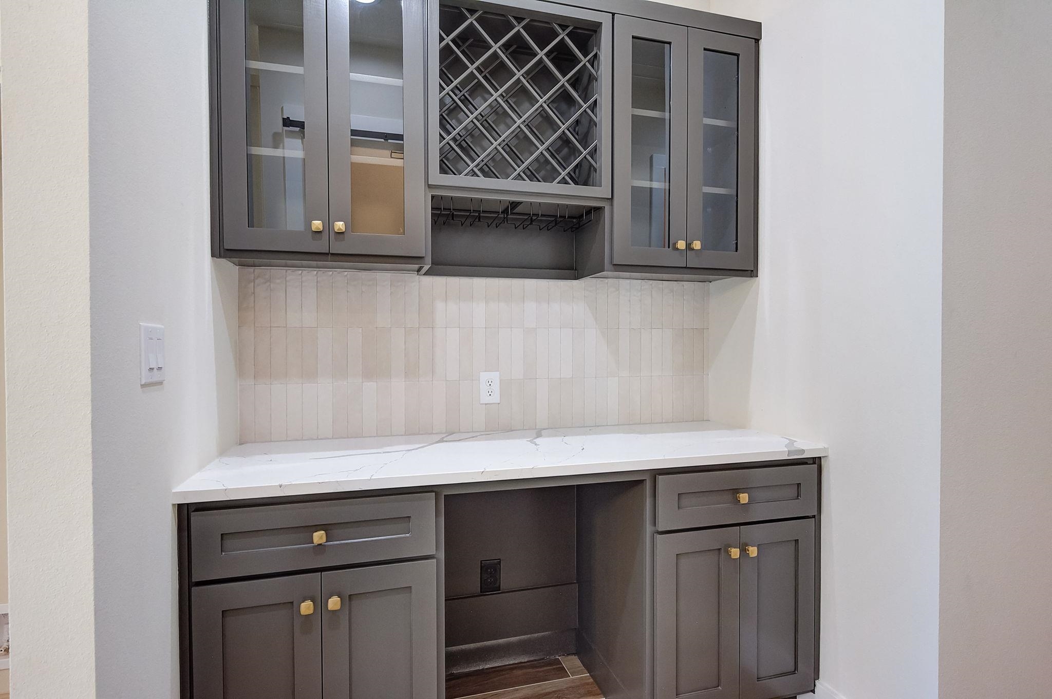 405 Quartz Way