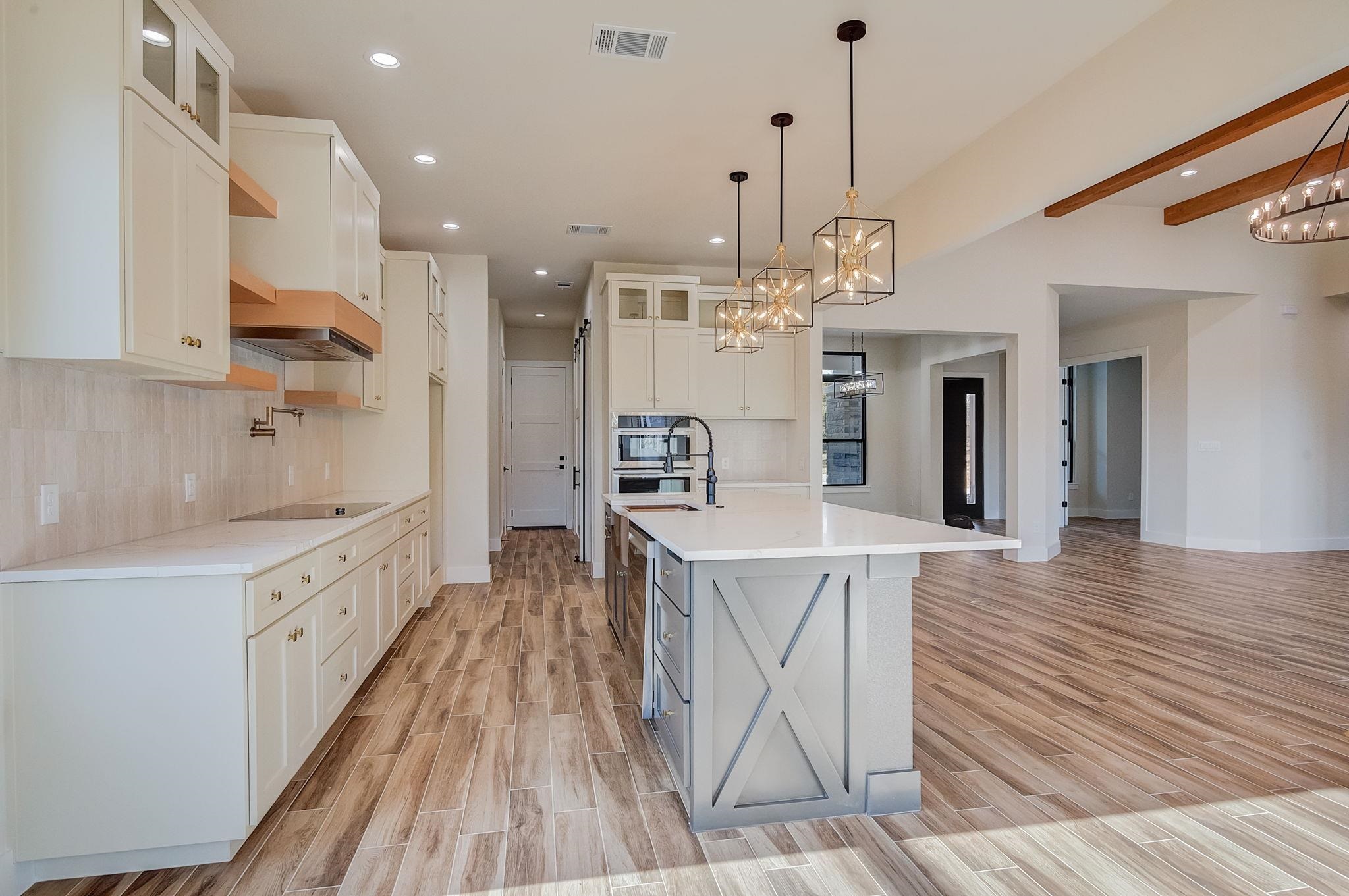 405 Quartz Way