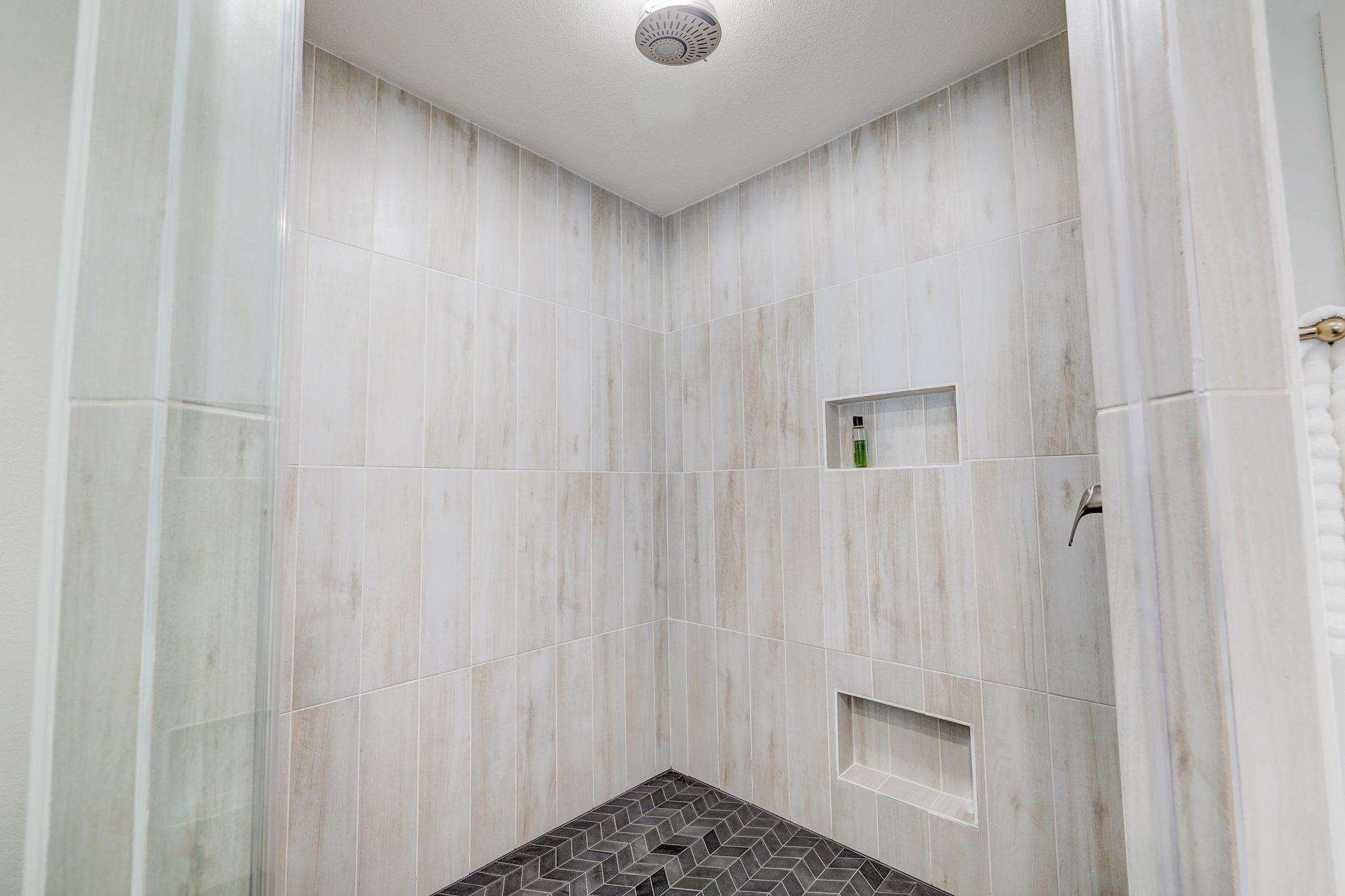 300 W Taggard Street