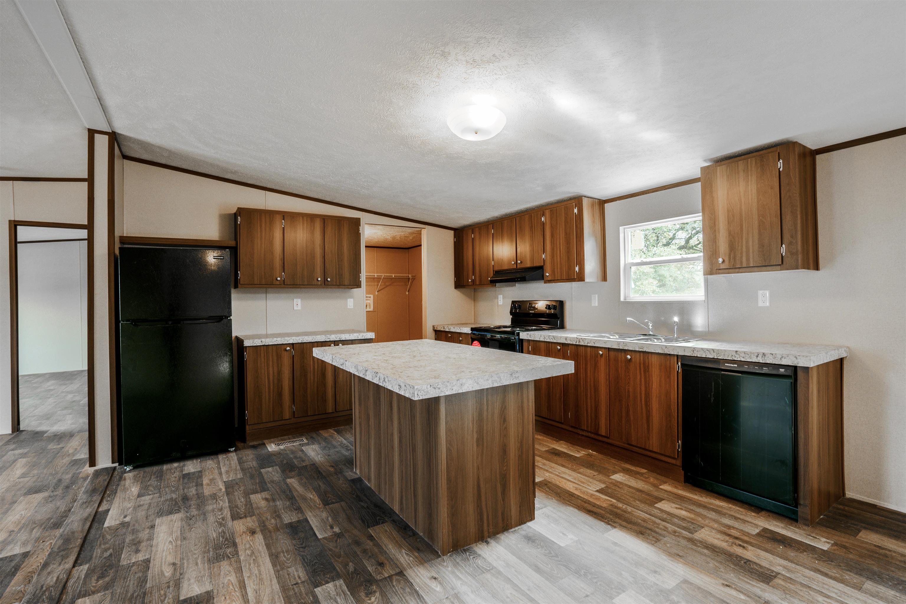 2301 Crooked Run