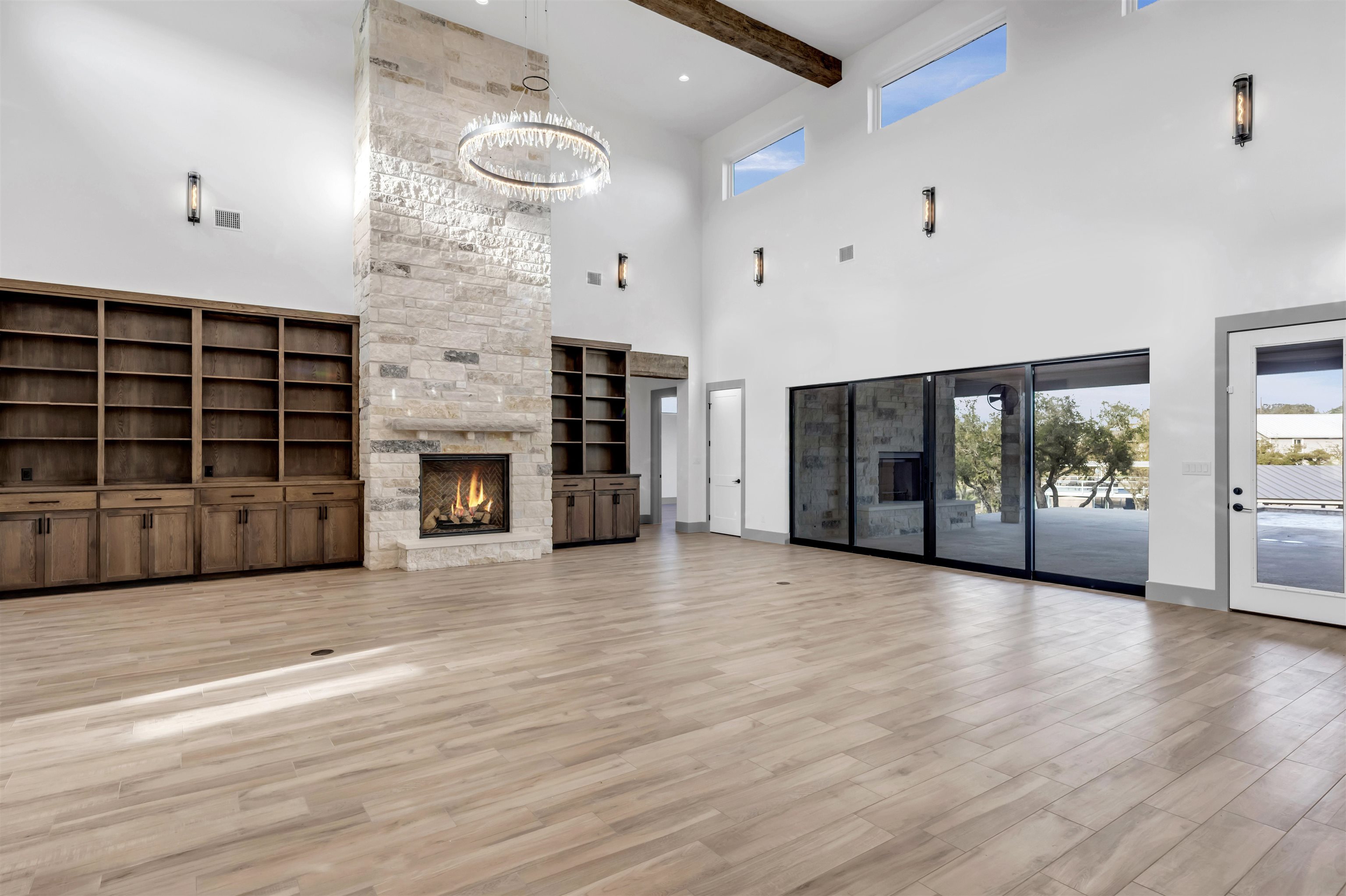 1011 MOSS DOWNS