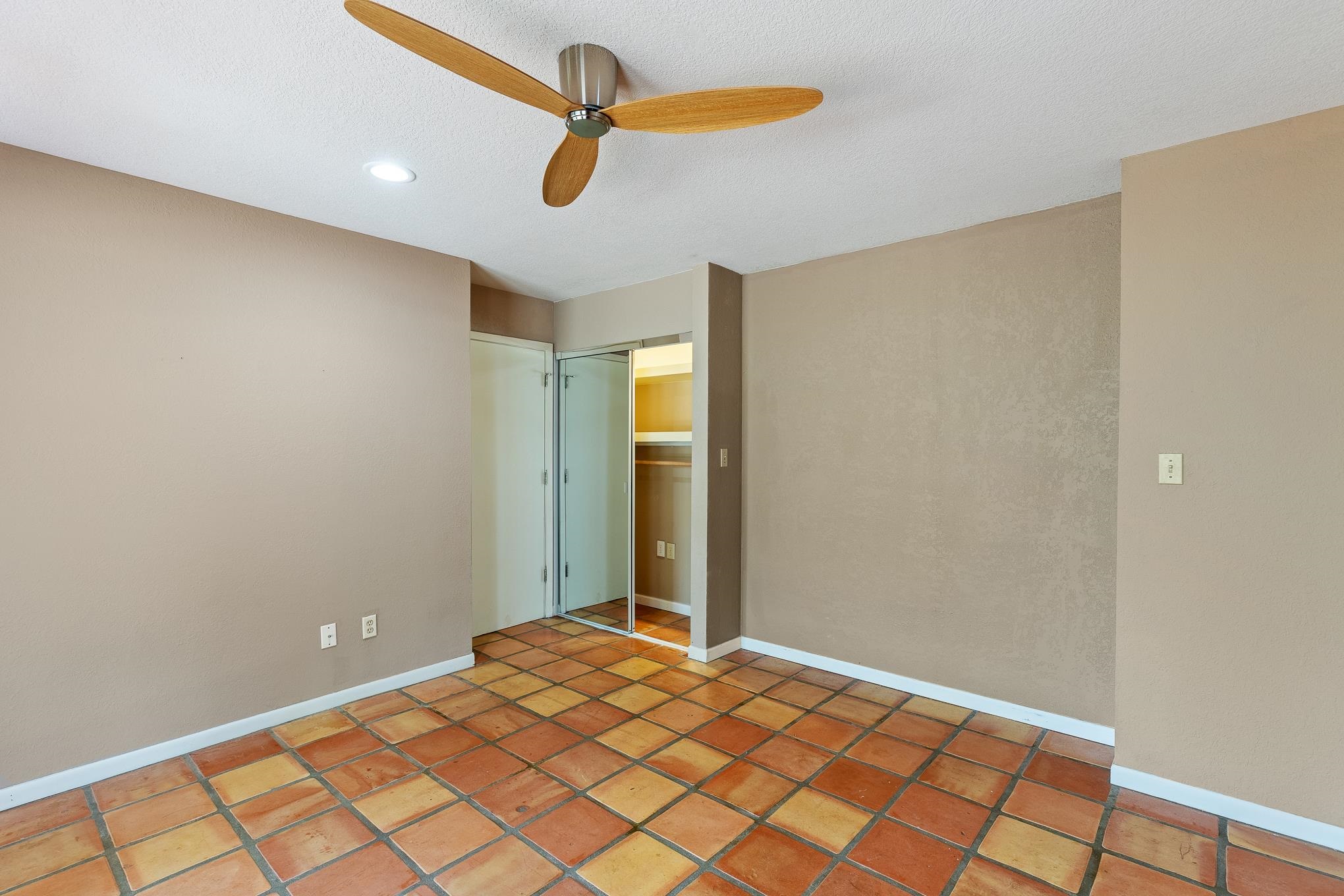 206 Blue Ground