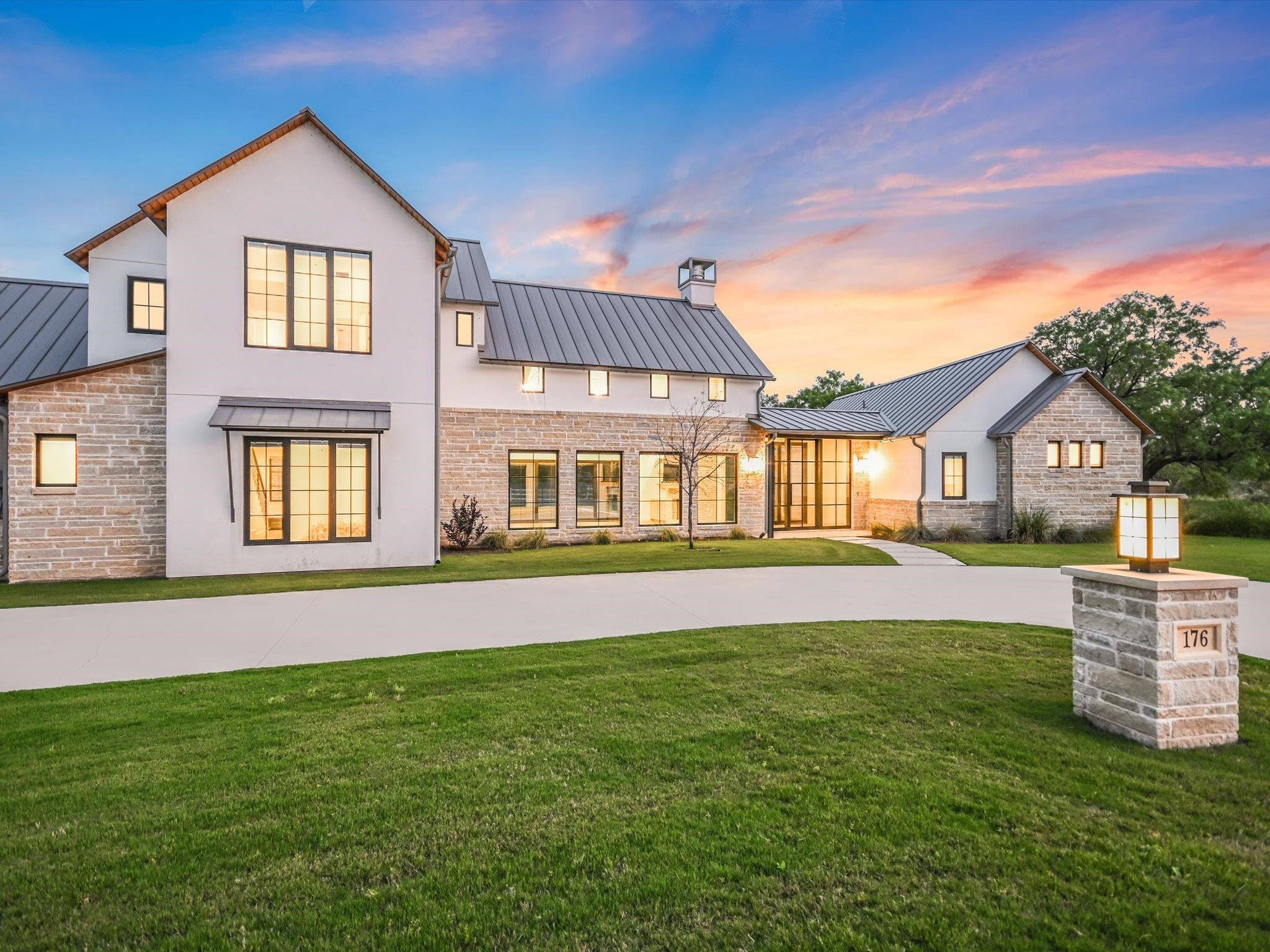 176 Westgate Loop