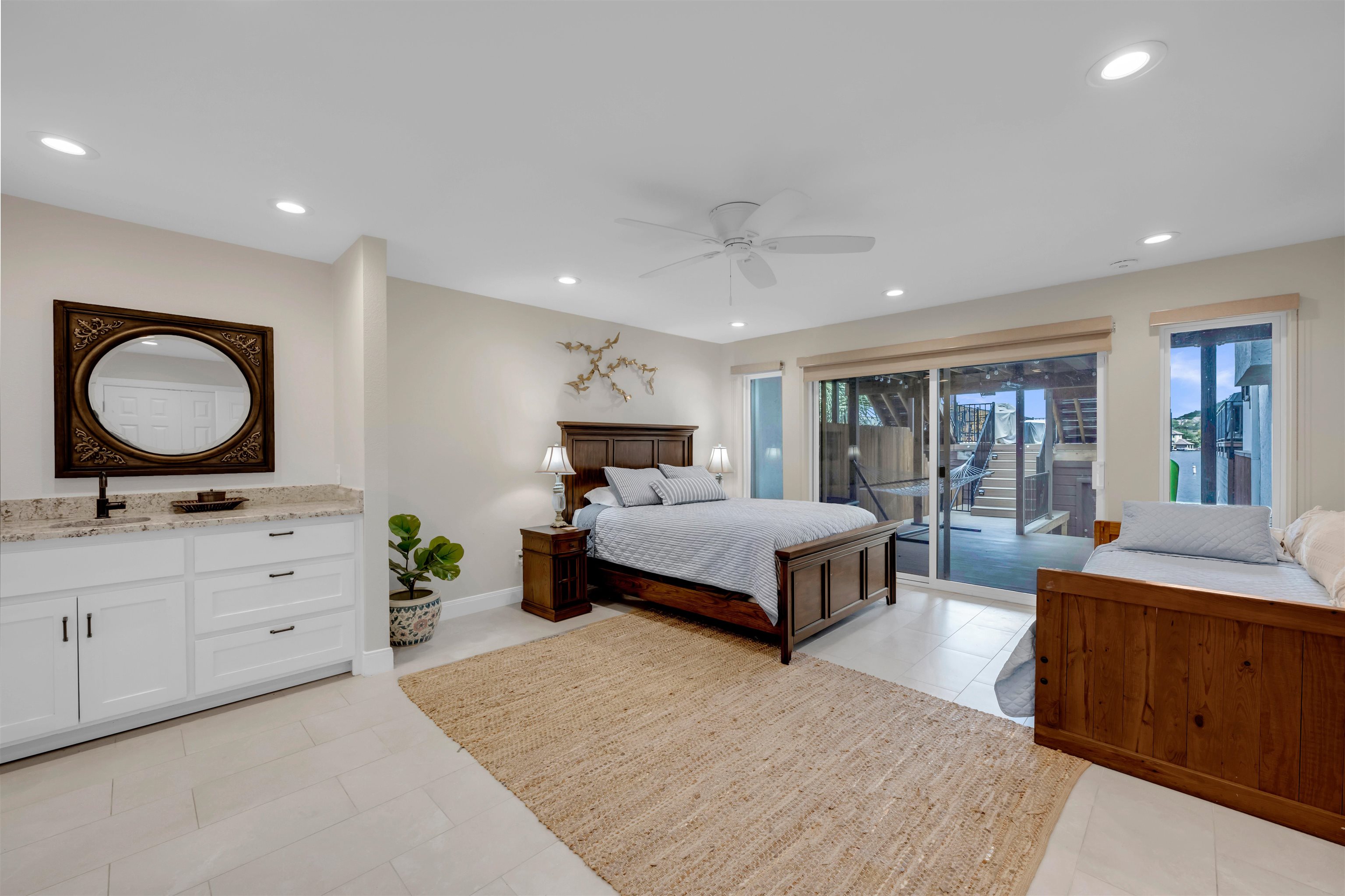 415 N Horseshoe Bay Boulevard
