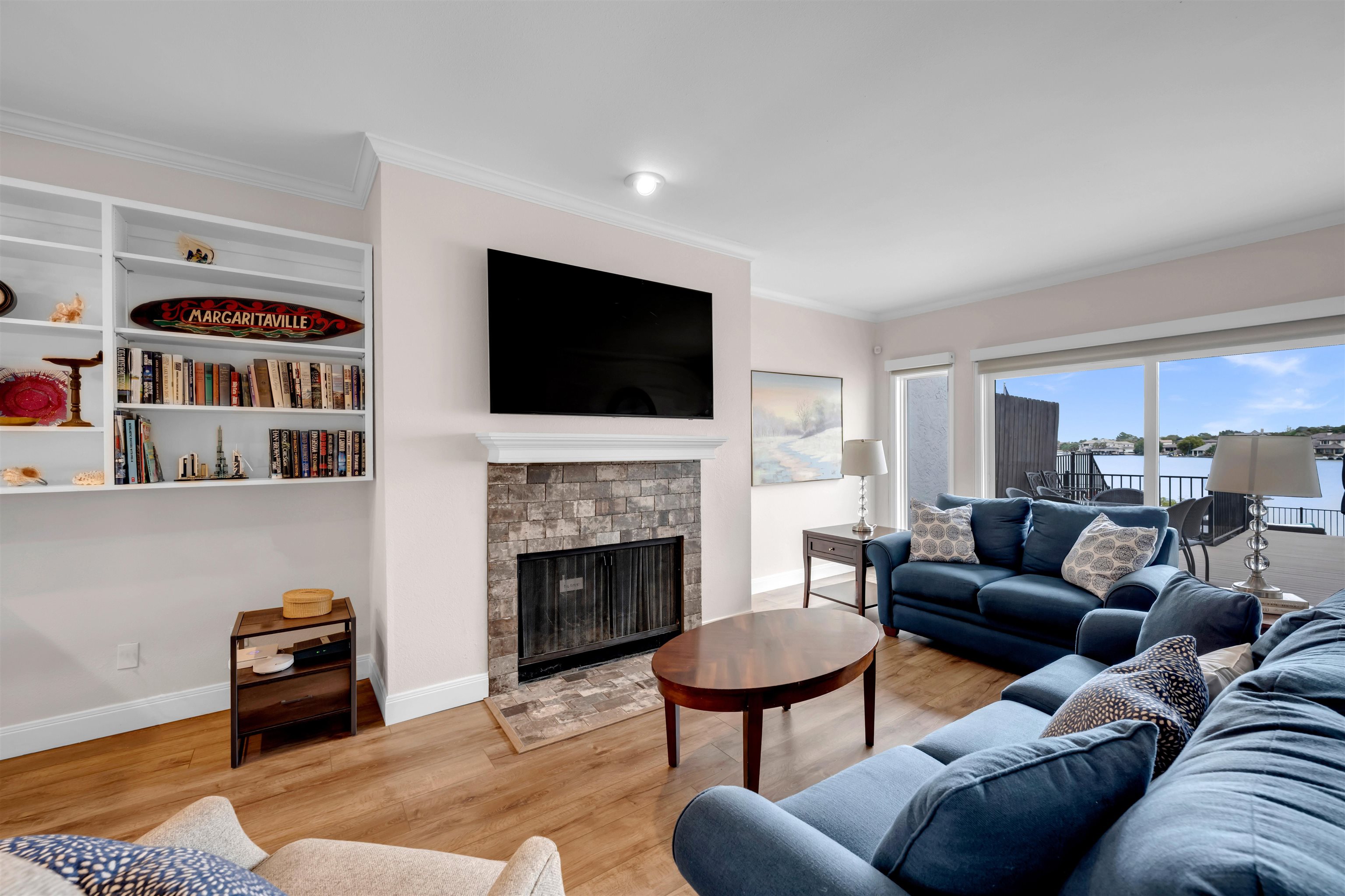 415 N Horseshoe Bay Boulevard