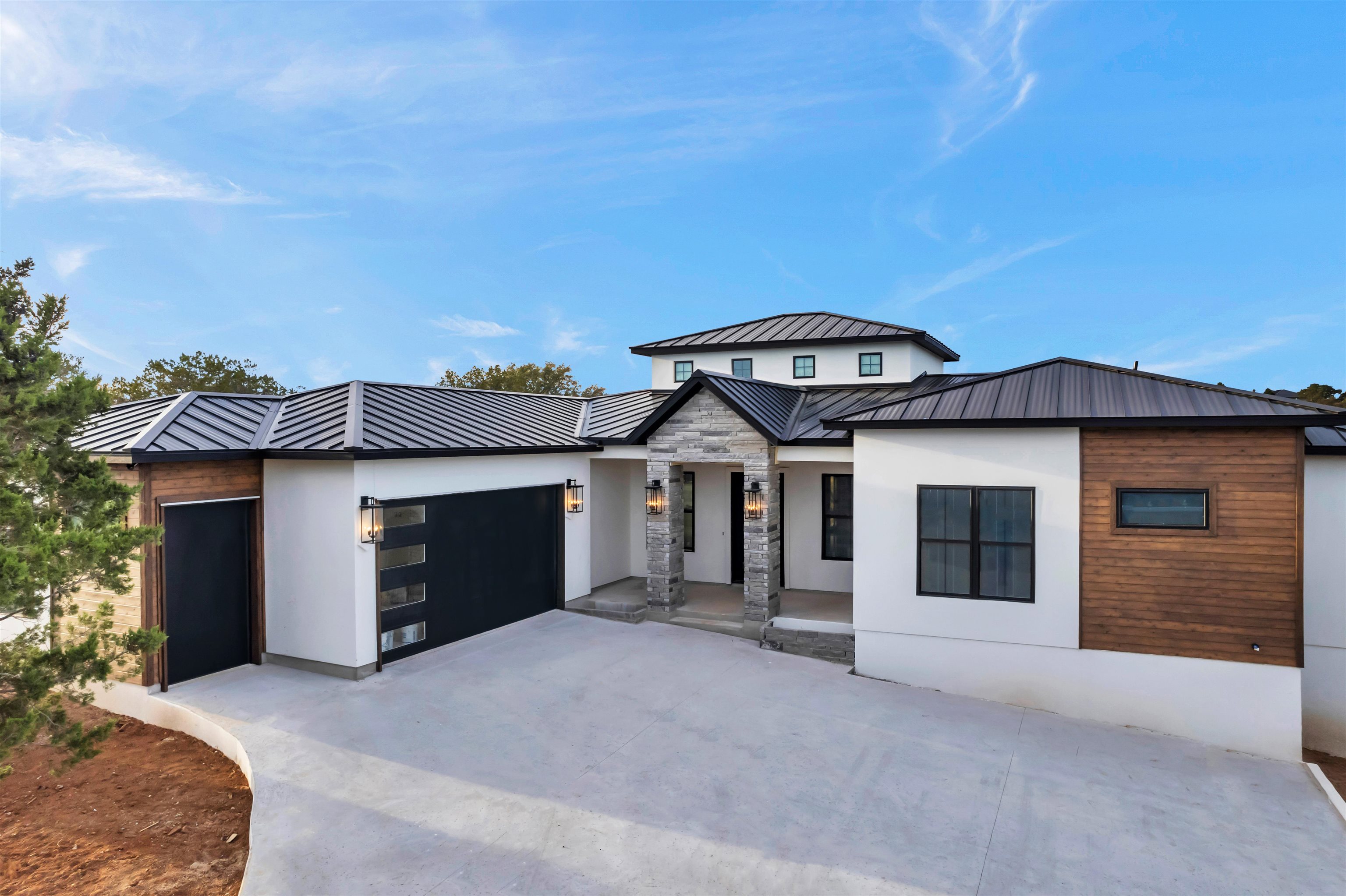 706 Silver Hill