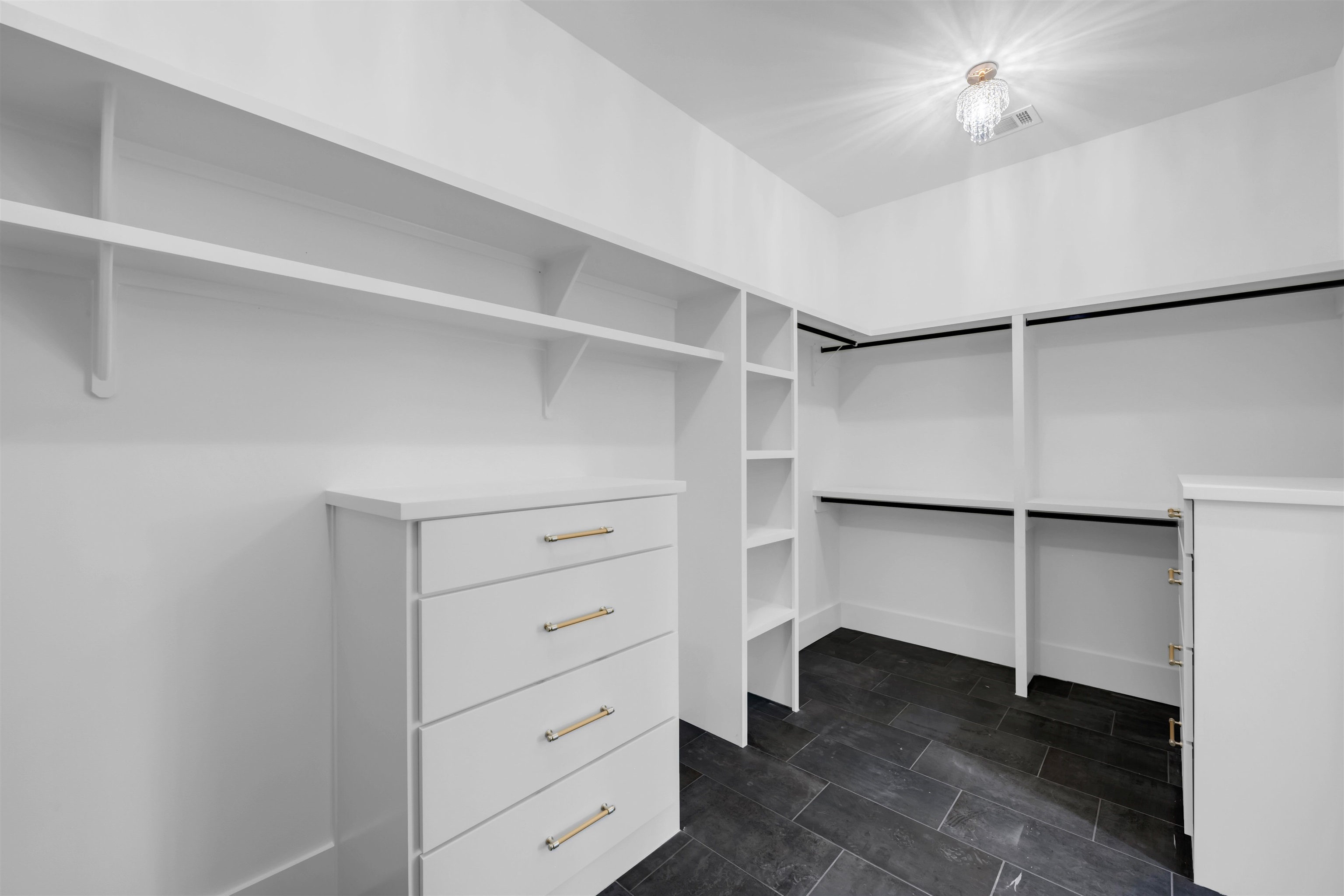 706 Silver Hill