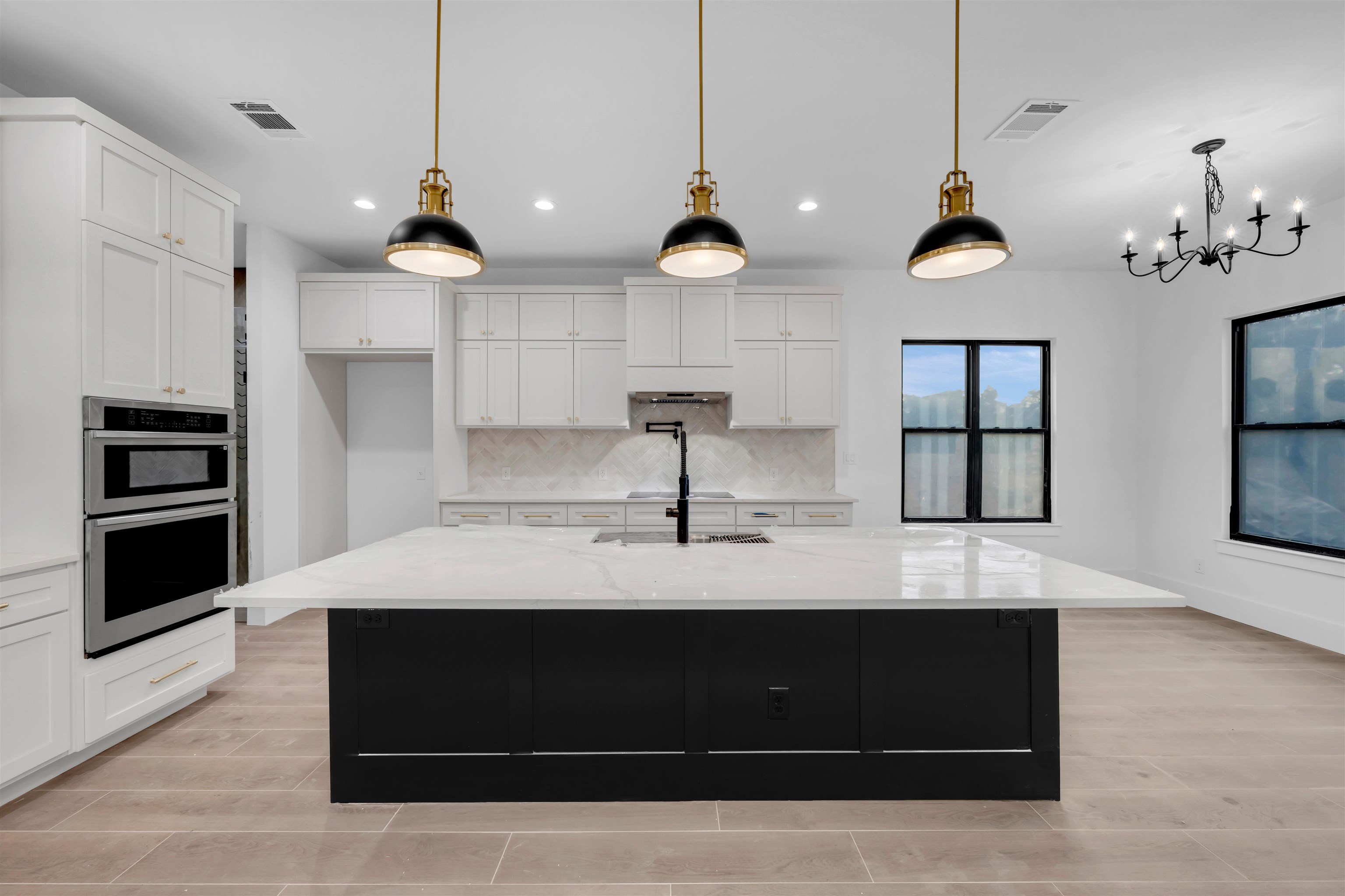 706 Silver Hill