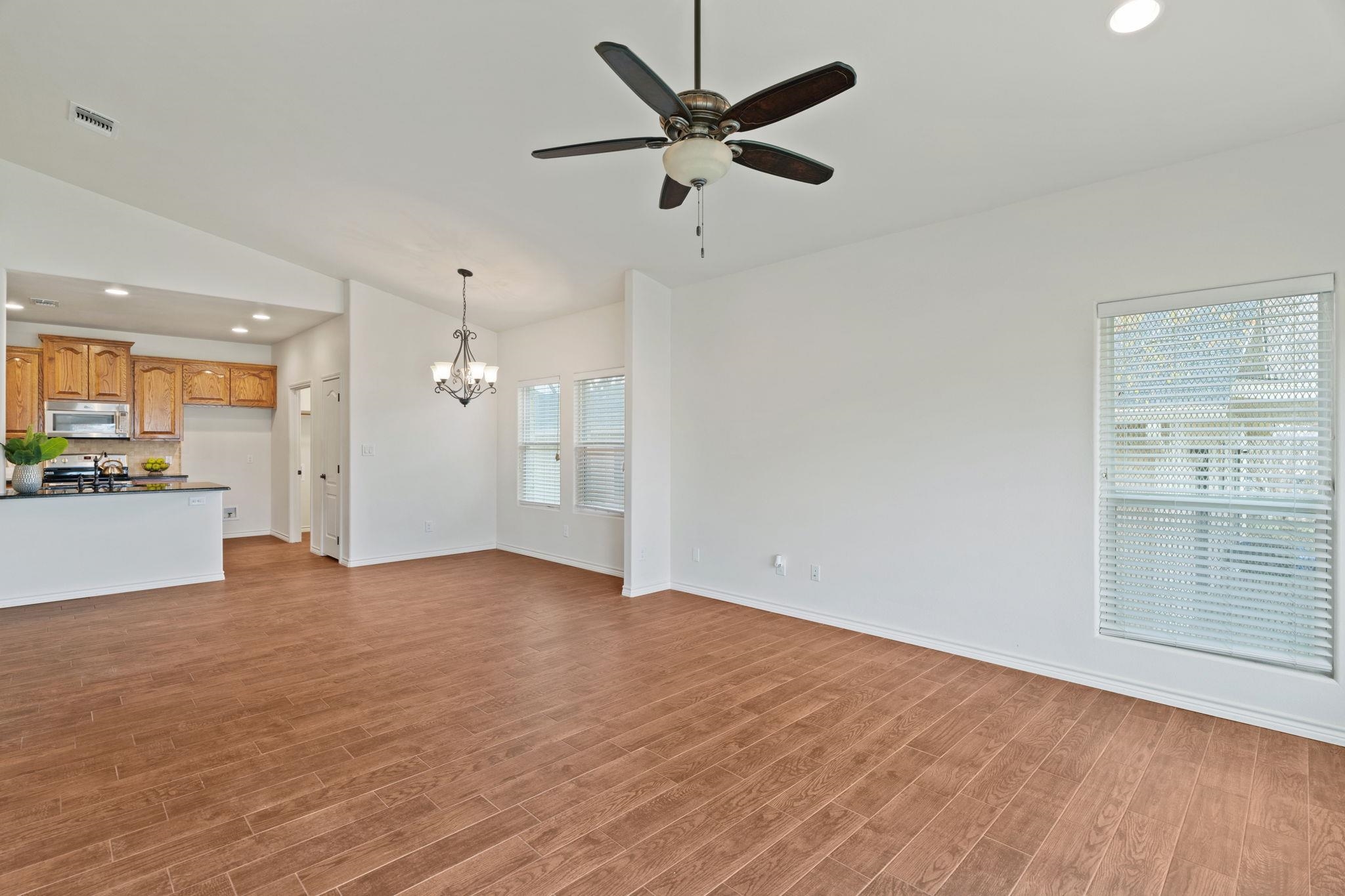 121 Preston Trail