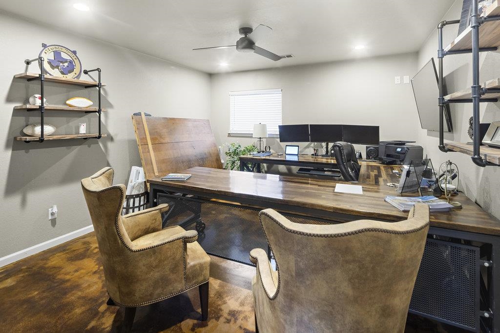 900 Avenue J