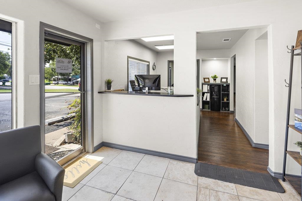 900 Avenue J