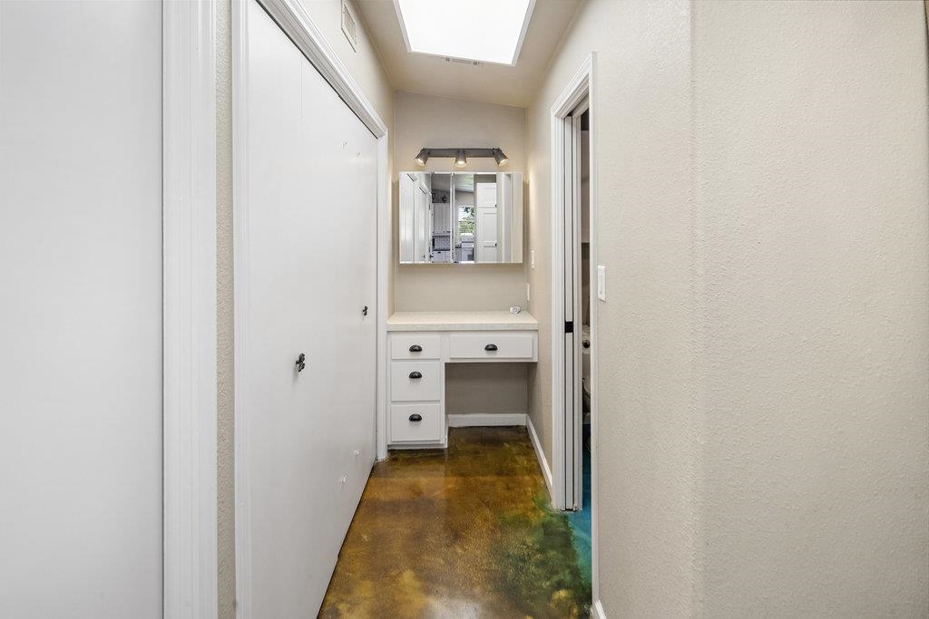 900 Avenue J