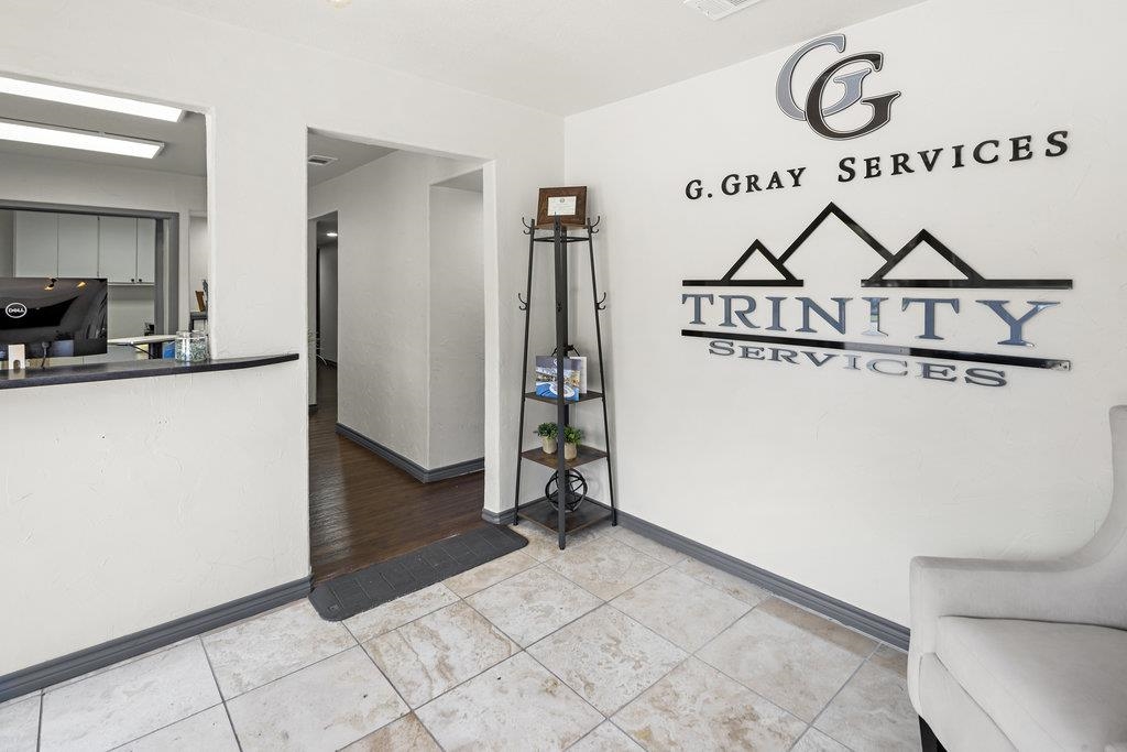 900 Avenue J