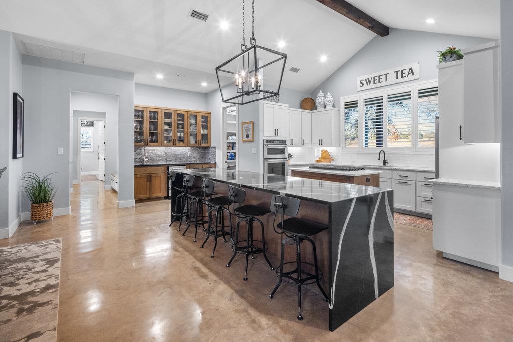 101 Falling Creek Cove