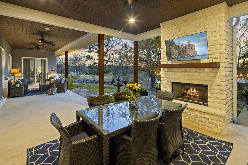 101 Falling Creek Cove