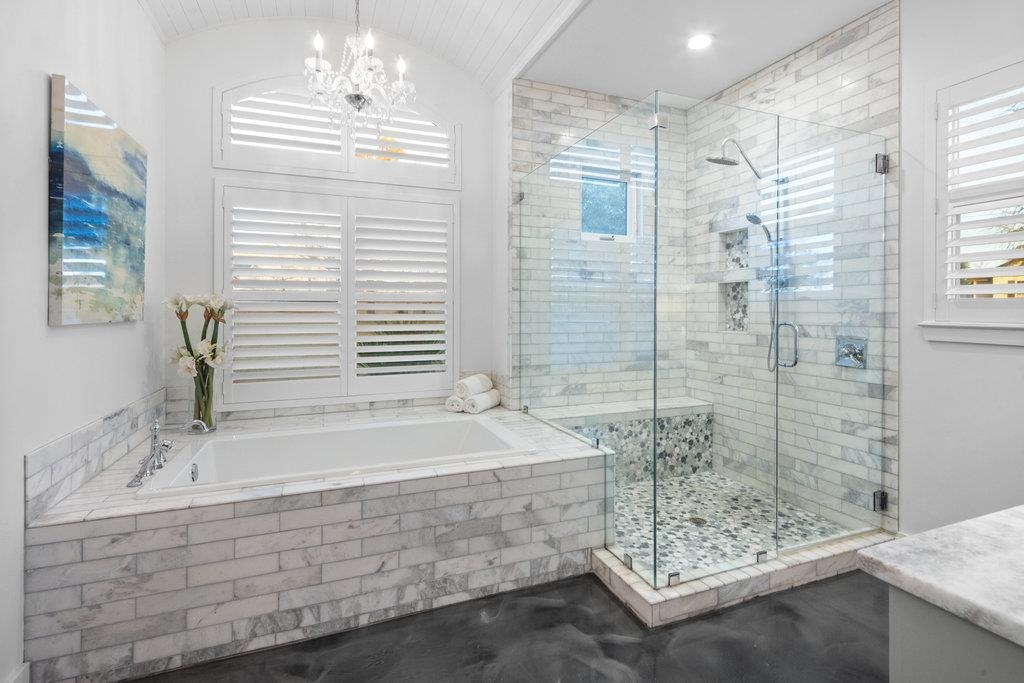 101 Falling Creek Cove
