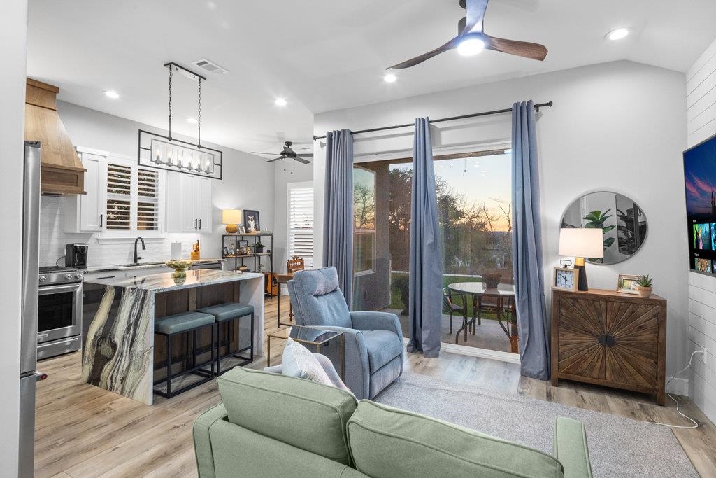 101 Falling Creek Cove