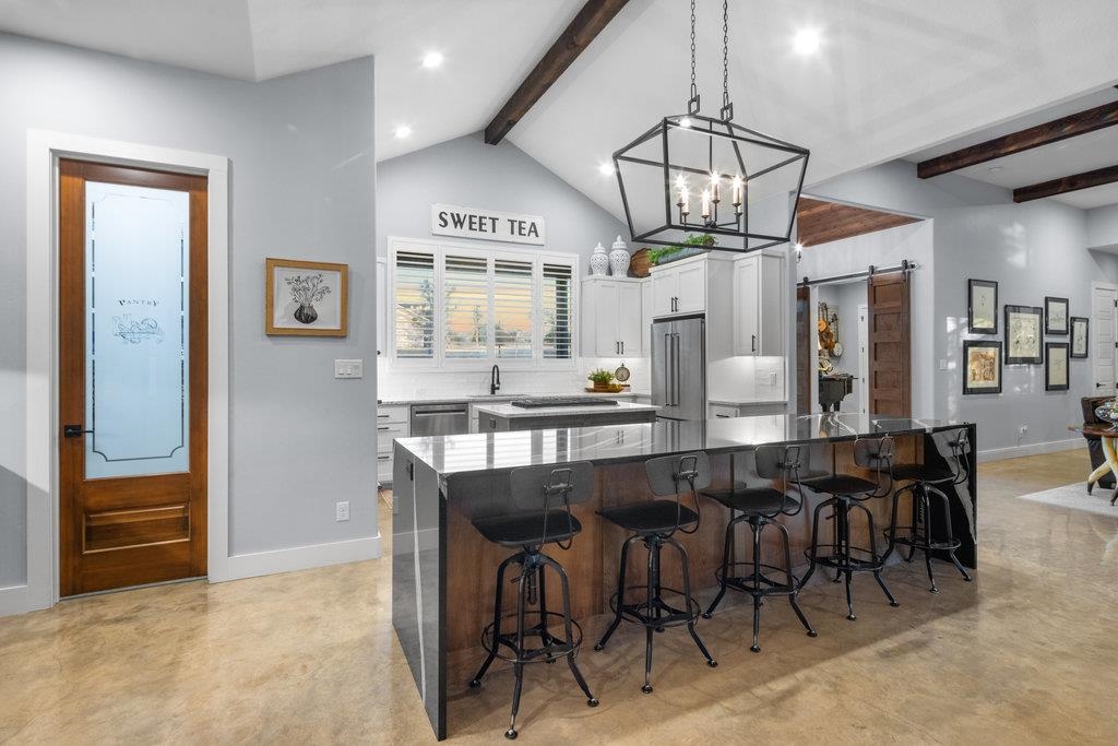 101 Falling Creek Cove